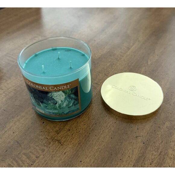 Colonial Candle Seaglass Scent 14.5 oz 3-Wick Candle Made in USA NEW Unburned - Picture 2 of 3